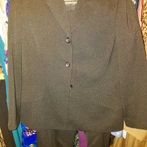 Ladies Pant Suit